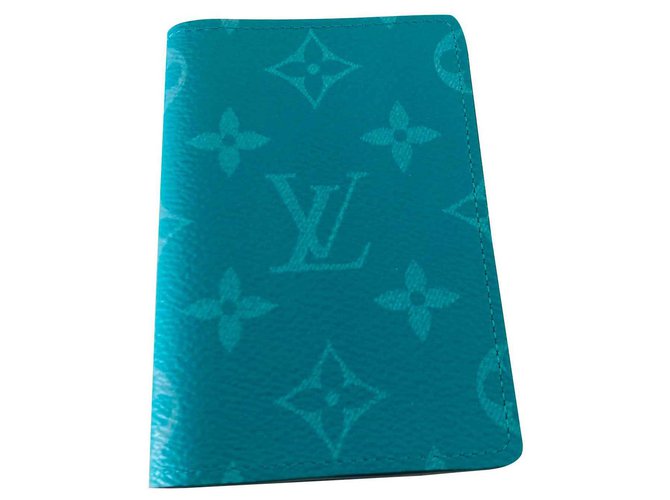 Louis Vuitton Carteiras Pequenos acessórios Verde claro Turquesa Couro  ref.124570