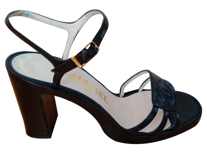 CHANEL Sandals  in Leather with CC Logo Black  ref.124583