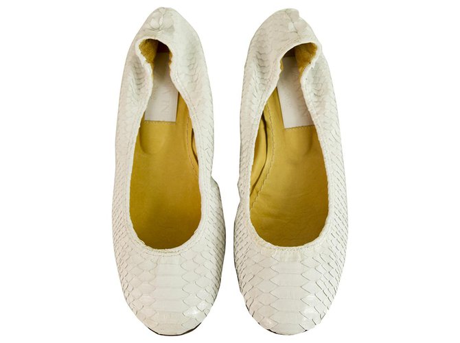 LANVIN White snake skin elasticated trim ballet shoes flats ballerina size 38 Exotic leather  ref.124796
