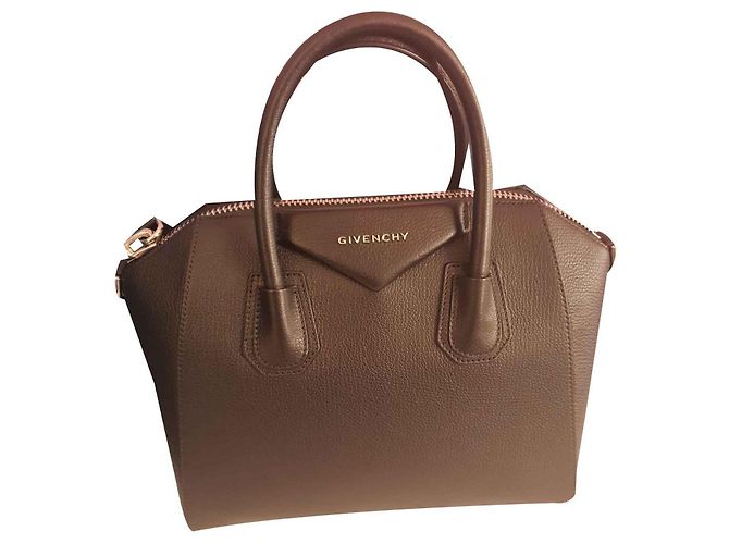Bolsa de mão Givenchy Antigona em pele de cordeiro preta Preto