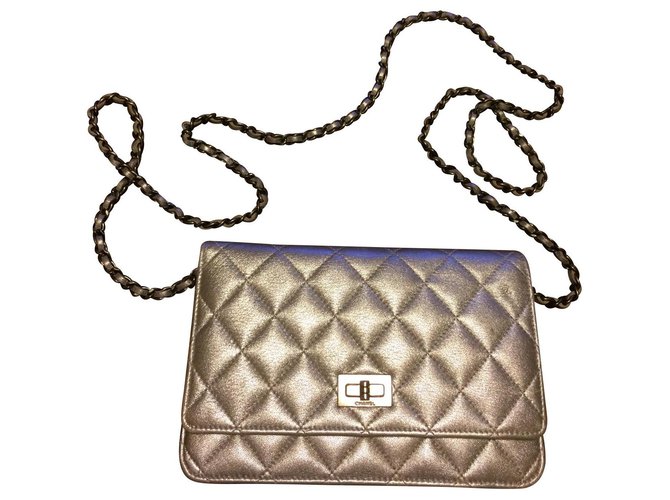 Chanel wallet on chain Silvery Leather  ref.125011