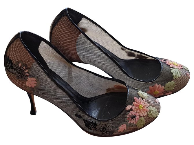 Alexander Mcqueen Beautifull lace with flower heels Beige Leather  ref.125167