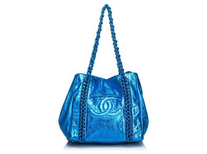 Chanel-blaue metallische moderne Kette E / W Einkaufstasche Leder Kalbähnliches Kalb  ref.125299