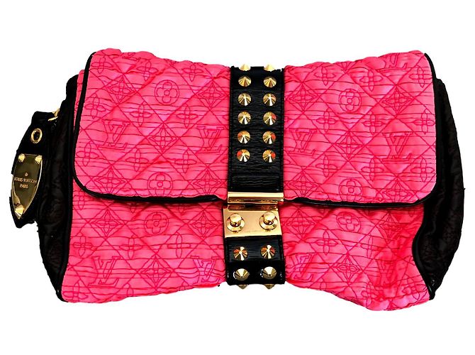 Clutch Louis Vuitton Coquette in seta rosa