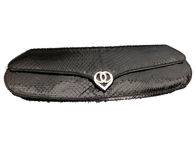 Chanel XL Clutch Schwarzes Pythonlack