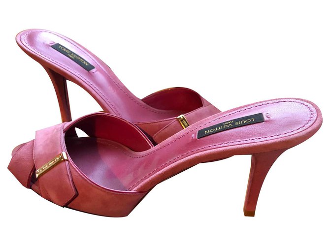 Louis Vuitton Heels Pink Suede  ref.125383