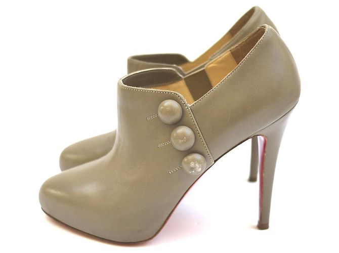 Botines de plataforma Christian Louboutin C'est Moi de cuero napa beige