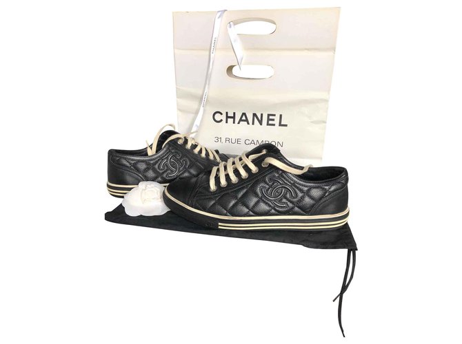Chanel scarpe da ginnastica Nero Pelle  ref.125677