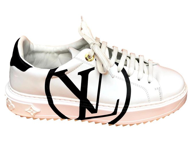 Louis Vuitton Sneaker Time Out Sneakers 