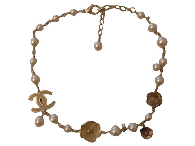 Chanel Necklaces Golden Metal  ref.126359