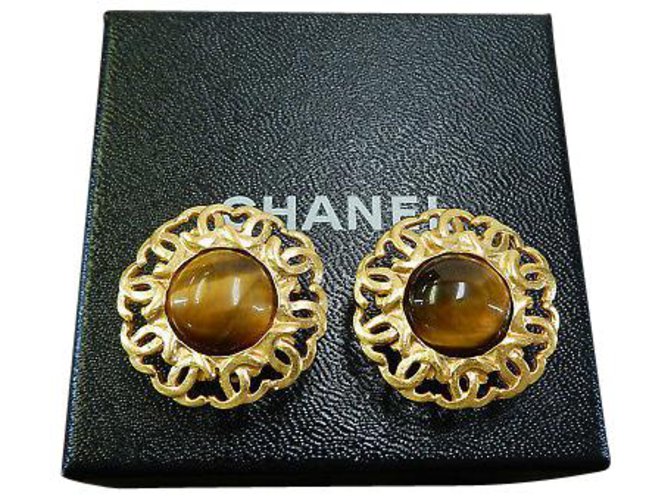 Chanel Clip-on Vintage CC Or jaune Doré  ref.126778