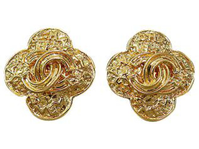 Chanel Clip-On Vintage CC Golden Gelbes Gold  ref.126784