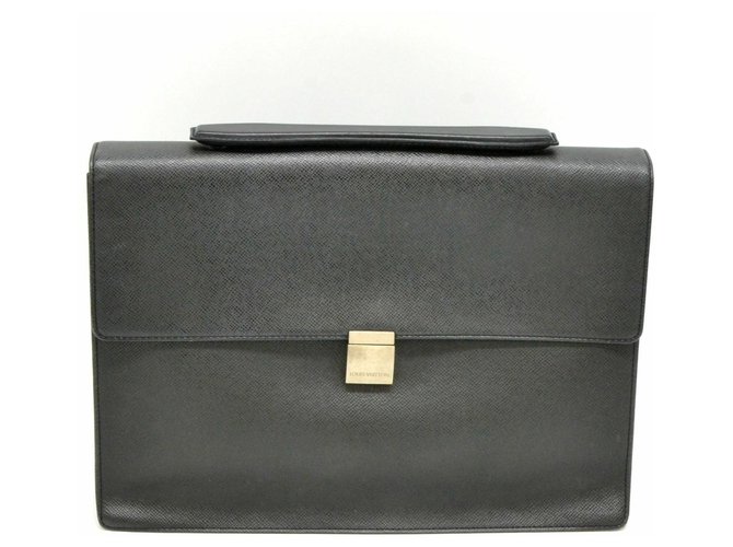 Louis Vuitton Taiga Business Bag Grigio Pelle  ref.126817