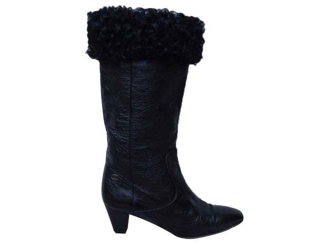 Chanel boots Cuir vernis Noir  ref.127114