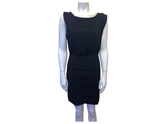 Alice + Olivia Schwarzes Kleid mit Rüschen