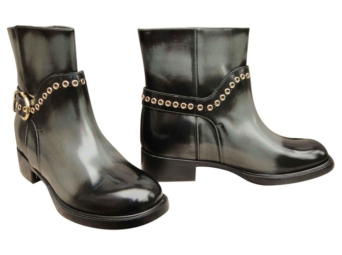 Salvatore Ferragamo Salvatore Feragamo boots model Nolas mint condition Grey Patent leather  ref.127299