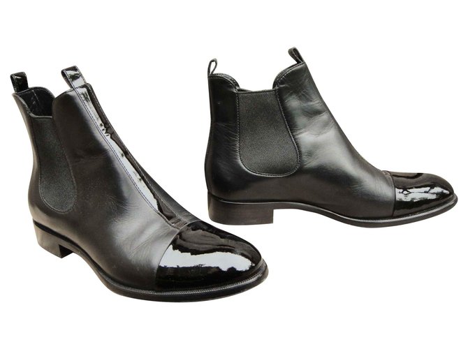 Louis Vuitton botas uniformes nueva condición Negro Cuero  ref.127302