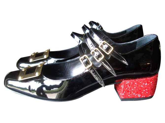 Yves Saint Laurent scarpa da ballerina Nero Pelle verniciata  ref.127352