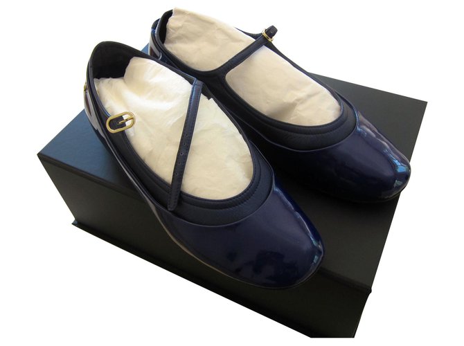Chanel Ballet flats Blue Patent leather  ref.127375