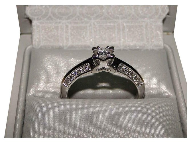 inconnue Solitaire Diamond Ring Silvery White gold  ref.127529