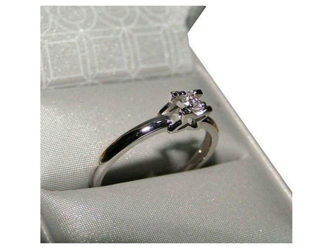 inconnue Solitaire Diamond Ring  0,15 ct Silvery White gold  ref.127664