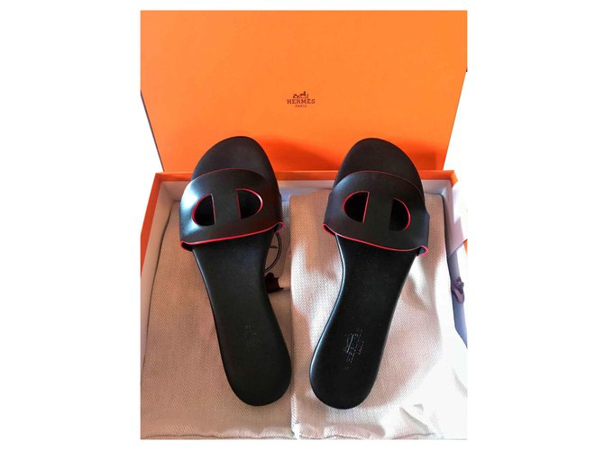 Hermès Black Lisboa sandals Leather  ref.127738