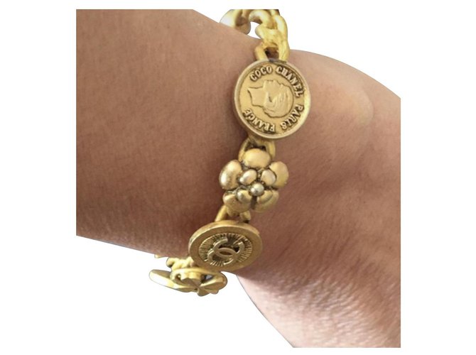 Chanel Armbänder Golden Stahl  ref.127751