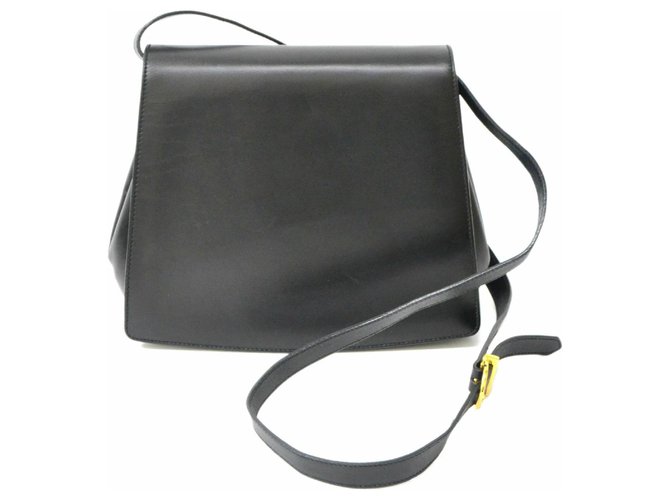 Salvatore Ferragamo Gancini Shoulder Bag Black Leather  ref.127881