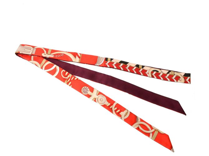 Sciarpa di Hermès Rosso Seta  ref.127901