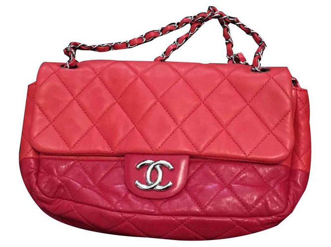 Chanel Handtaschen Mehrfarben Leder  ref.128165