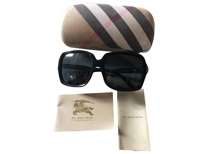 Burberry Sunglasses Black  ref.128167