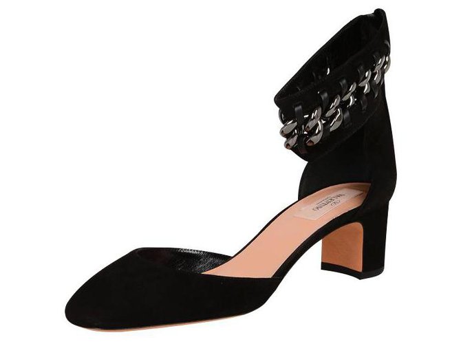 Valentino Garavani Low-heeled shoe Black Leather  ref.128204