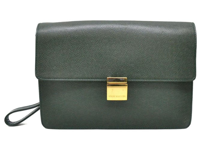 Louis Vuitton Taiga Clutch Bag Green Leather  ref.128298