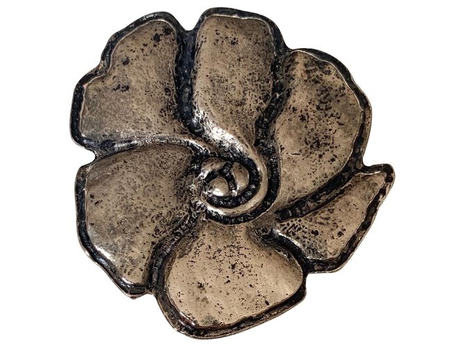 Cacharel Pins & brooches Silvery Metal  ref.129020