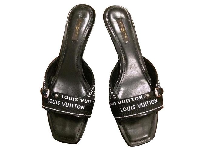 Louis Vuitton Mules Black Leather ref.129648 - Joli Closet