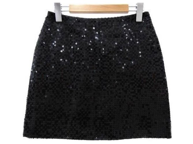 Minifalda con lentejuelas Chanel Black FR38 Negro  ref.129677