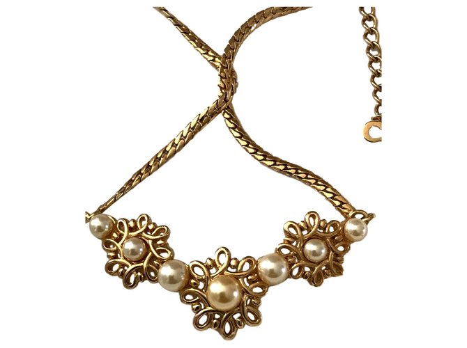 Christian Dior Necklaces Golden Gold-plated  ref.126399