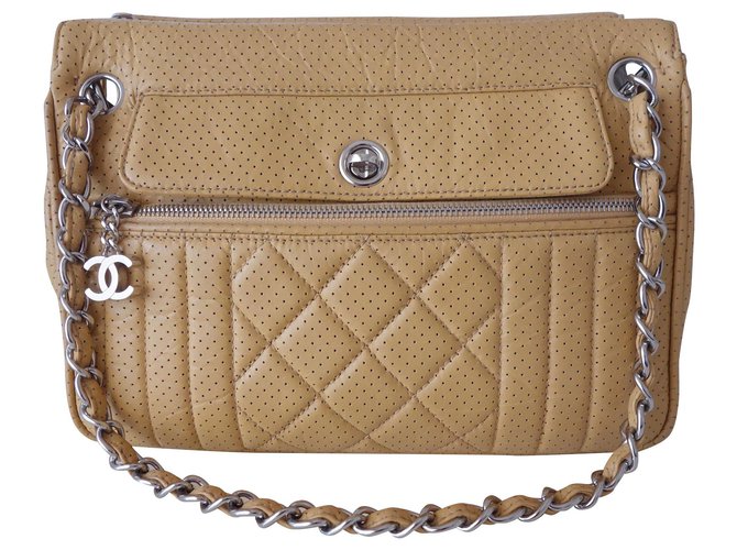 SAC CHANEL PETIT SHOPPING PERFORE Cuir Beige  ref.129693