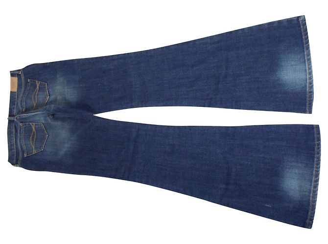 Abercrombie & Fitch Jean Abercombie & fitch flare modelo muy buen estado