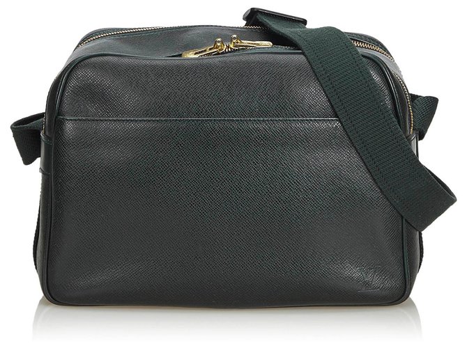 Louis Vuitton Green Taiga Reporter PM Leather  ref.129988