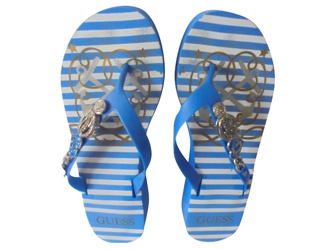 Mule con zeppa Guess Offset blu e bianca Bianco D'oro 