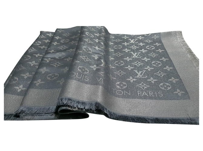 Louis Vuitton Monogram Scarf Grey Silk  ref.130308