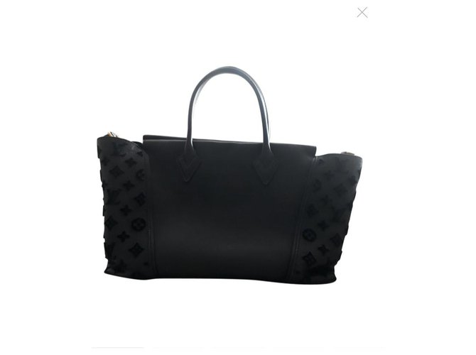 Louis Vuitton TOTE W Black Leather  ref.130321