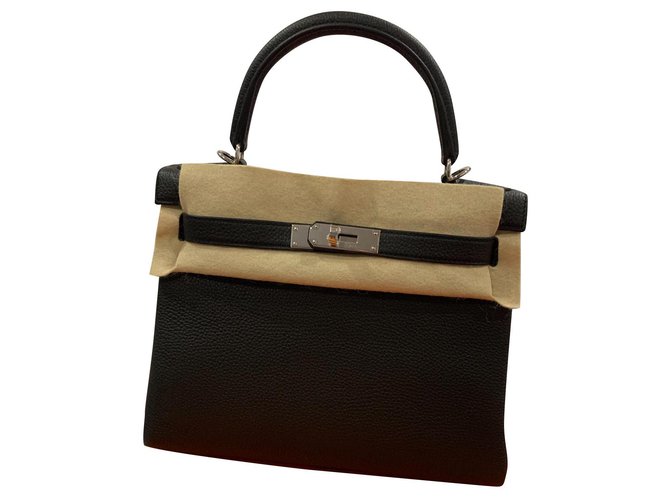 Hermès Kelly 28 Schwarz Leder  ref.130332