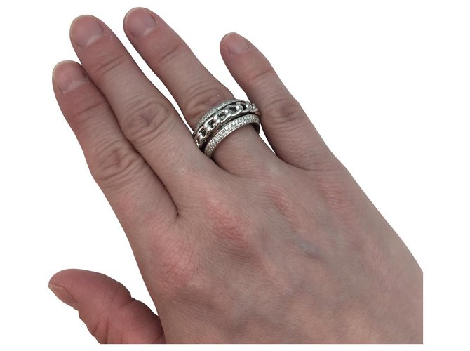 Piaget ring,"Possession", WHITE GOLD, diamants.  ref.130485