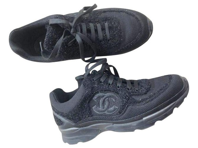 Chanel scarpe da ginnastica Nero Tela  ref.130550