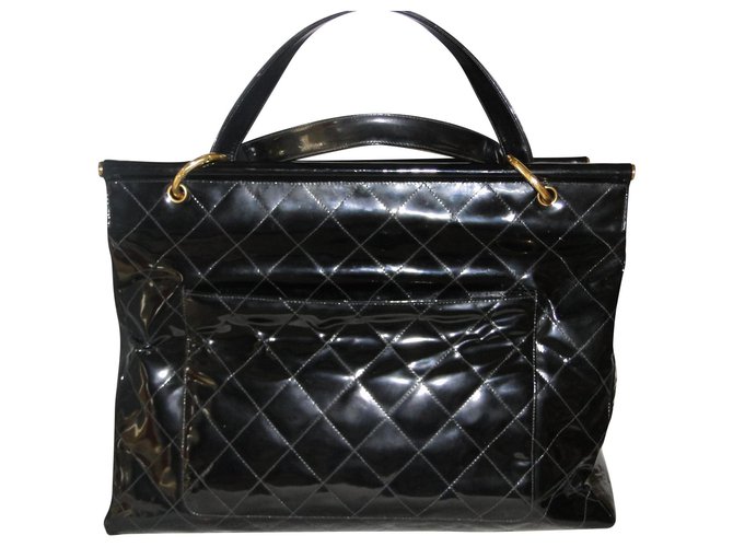 TO SEIZE BEAUTIFUL AFFAIRE A CHANEL XXL vintage in very good condition Black Patent leather  ref.130582