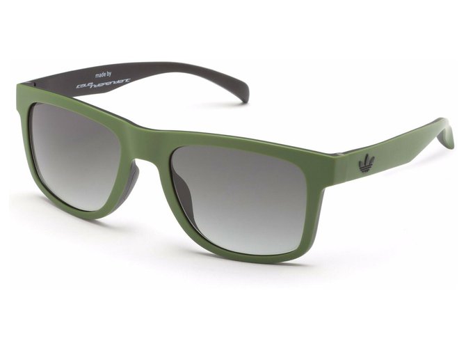 Adidas Des lunettes de soleil Vert  ref.130658