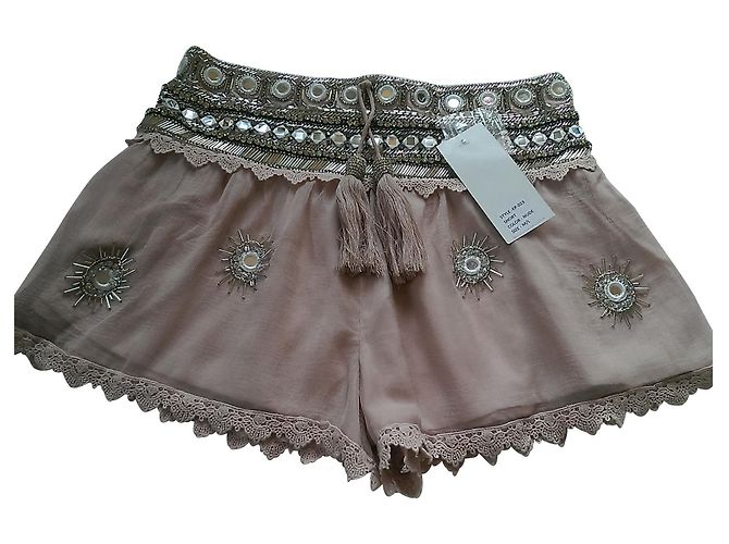 Autre Marque Diamond for eden Mini-Shorts Rosa Viscose mit Perlen und Spitze Pink