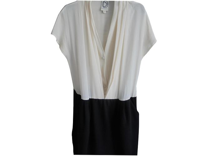 Vestido Smoking Dress Gallery em Seda e Viscose Preto e Eggshell